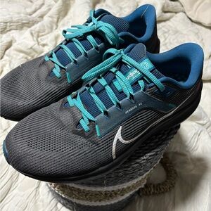 Nike Pegasus Miami dolphins gray sneakers